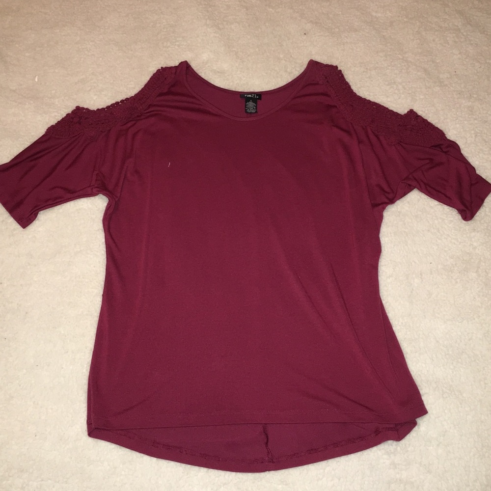 Maroon cold shoulder shirt